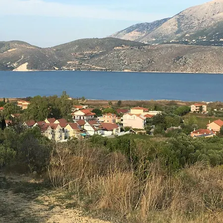 Holiday home Steve's Holiday Lixouri