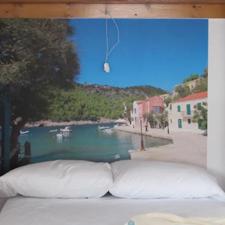 Steve's Holiday * Lixouri